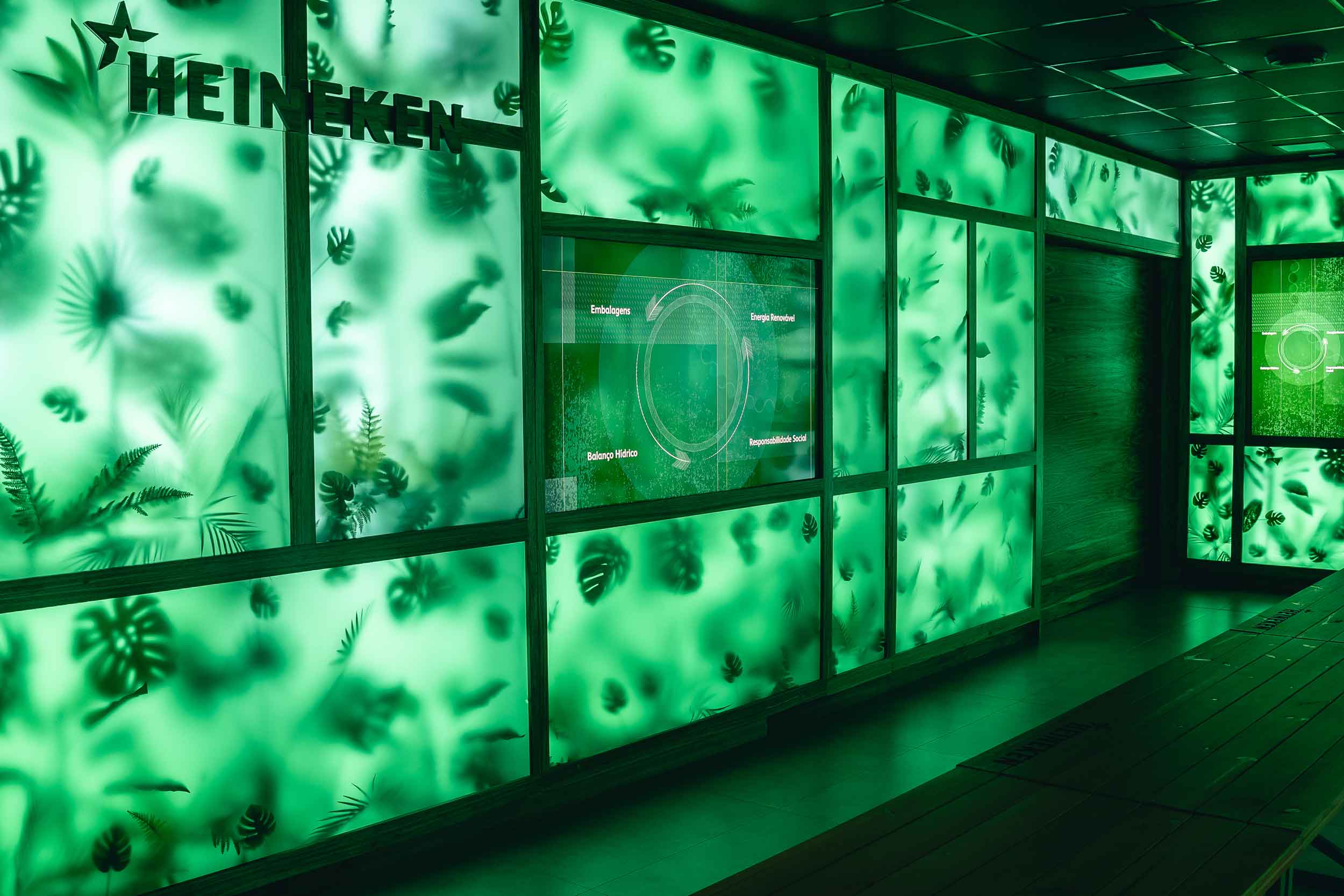 Sala de luzes verde